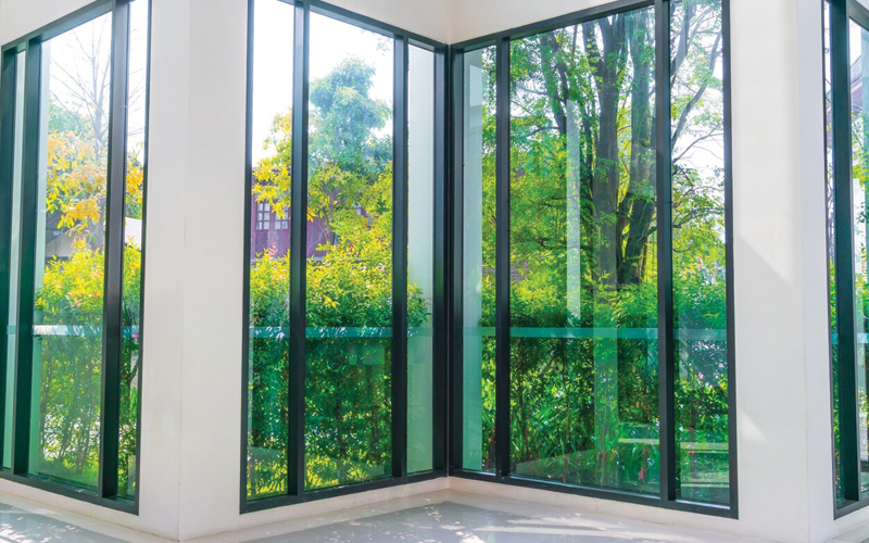 Cửa Nhôm Kính: Lợi Ích và Ứng Dụng Trong Thiết Kế Nhà Ở