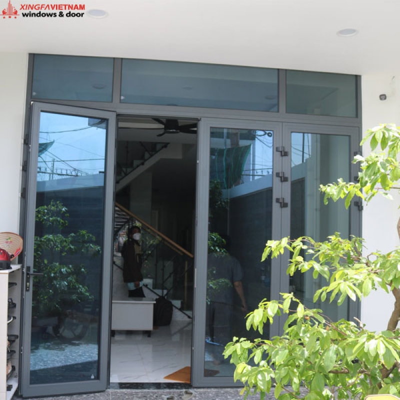 Cửa đi mở quay 4 cánh nhôm Xingfa Quảng Đông chính hãng