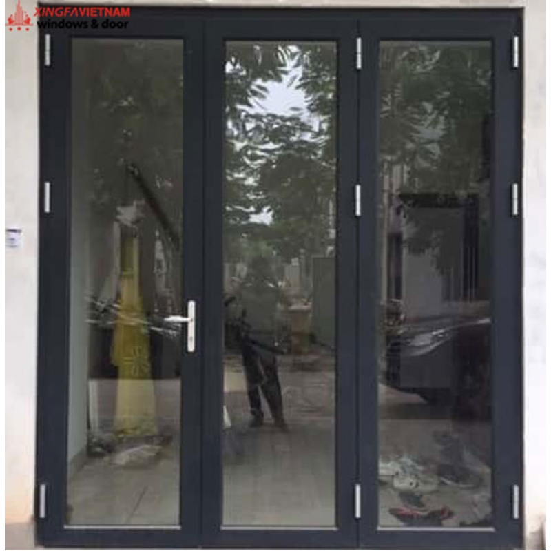 Cửa đi mở quay 3 cánh nhôm Xingfa Quảng Đông chính hãng