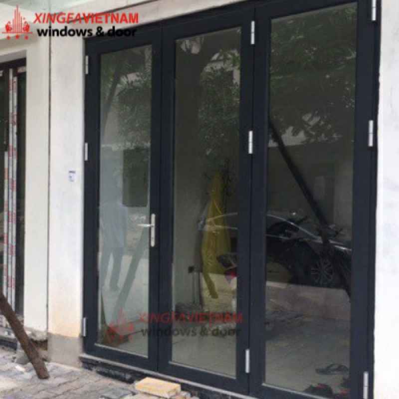 Cửa đi mở quay 3 cánh nhôm Xingfa Quảng Đông chính hãng