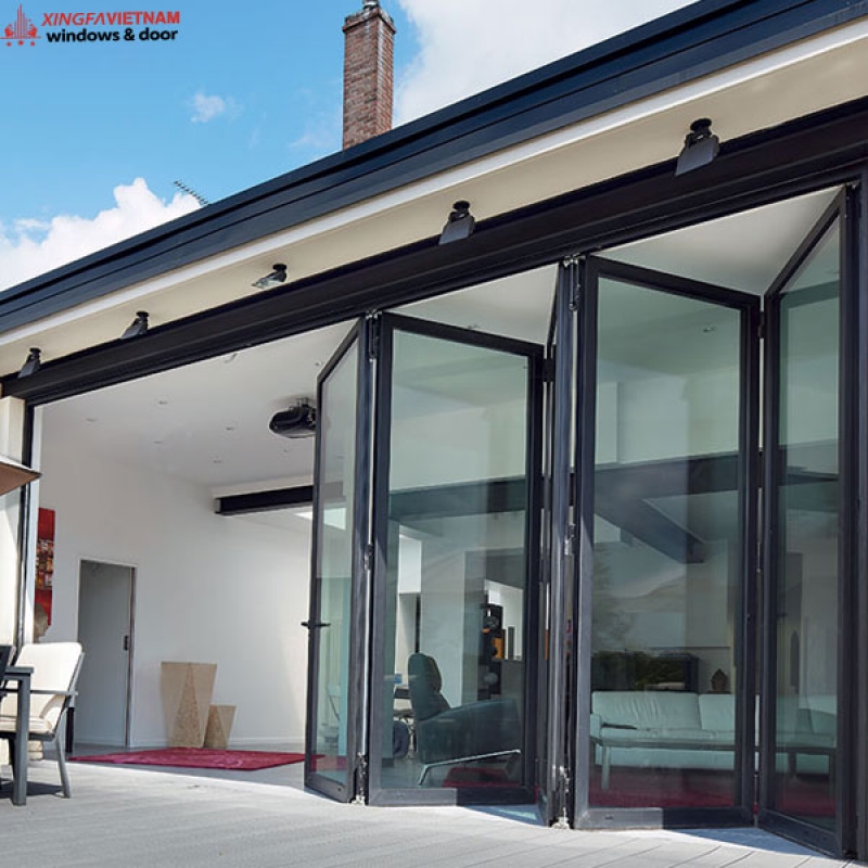 Cửa đi mở xếp gấp 5 cánh nhôm Xingfa Quảng Đông chính hãng